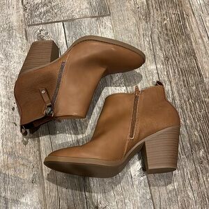 Universal Thread Jamison Cognac Double Zipper Booties Ankle Boots